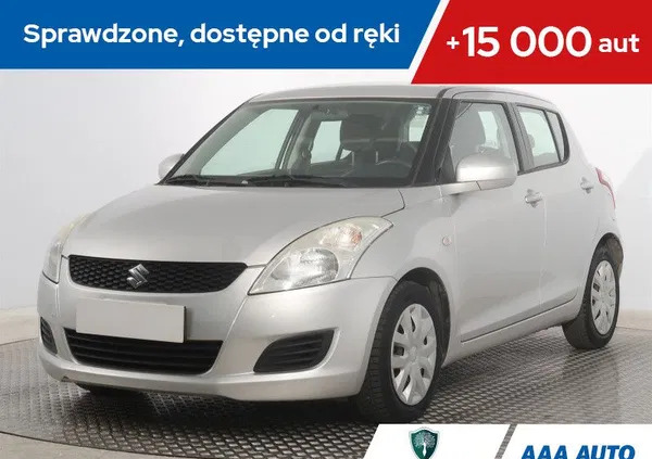 lubelskie Suzuki Swift cena 30000 przebieg: 105956, rok produkcji 2013 z Strzyżów